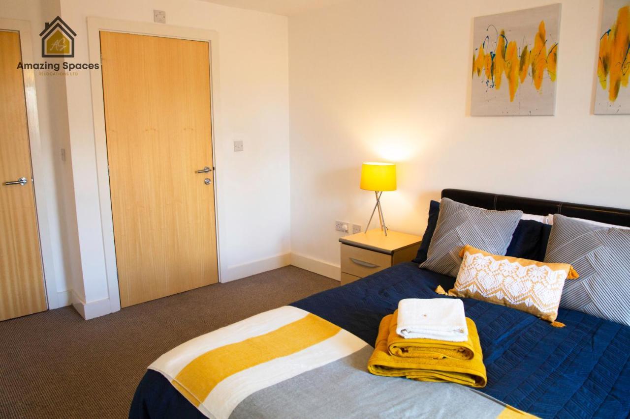 Executive 2 Bed Flat In Stockton Heath By Amazing Spaces Relocations Ltd 워링턴 외부 사진